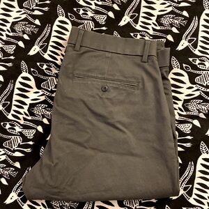 New! Gap Men flat front chinos in steel grey, 34 x 30